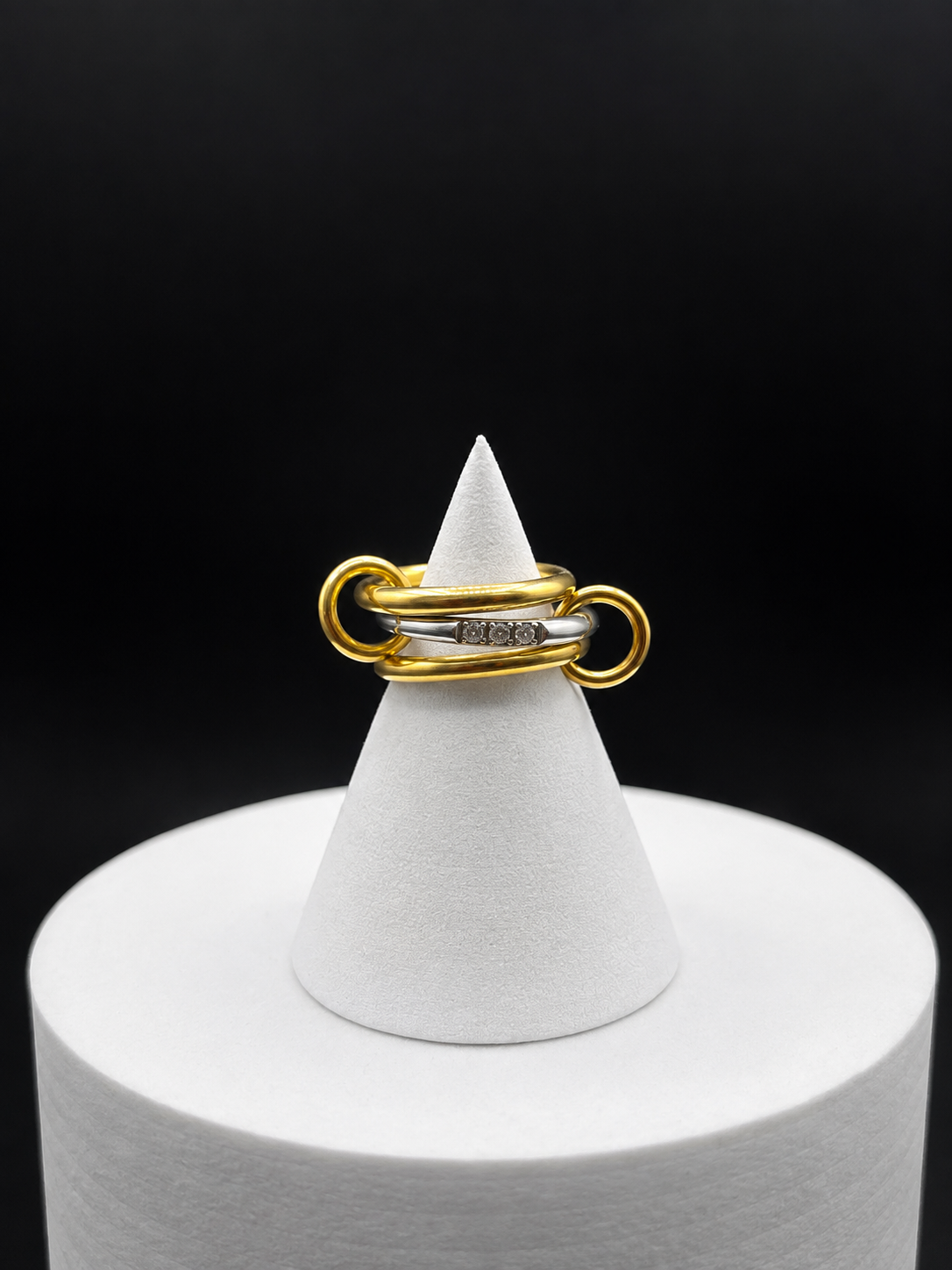 The Interlude Ring